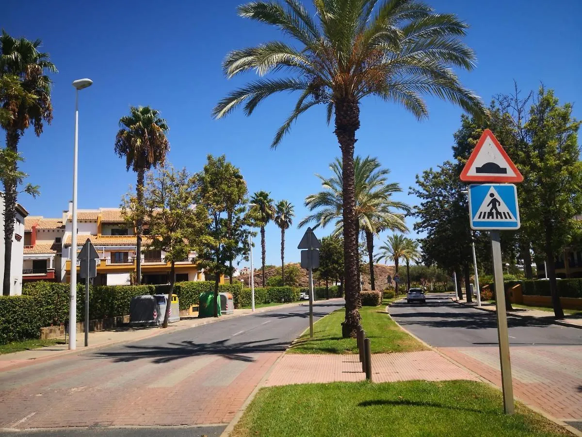 아야몬테 Marina Esuri Golf Y Playa 아파트
