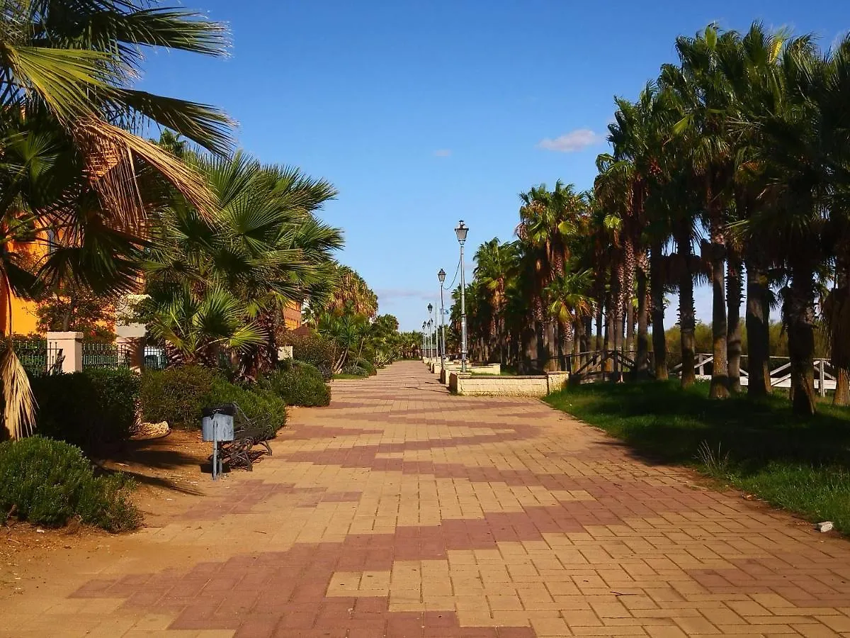 아야몬테 Marina Esuri Golf Y Playa 아파트